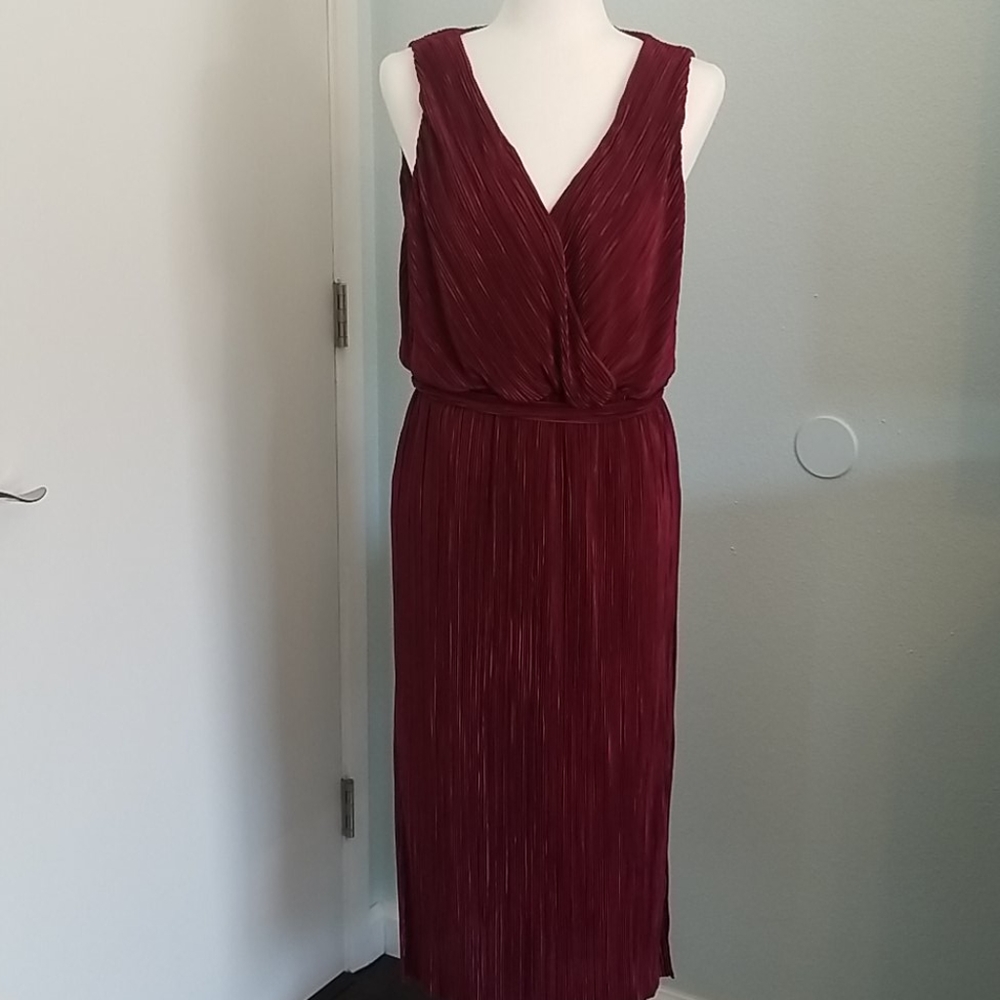Slinky Bordeaux midiDress